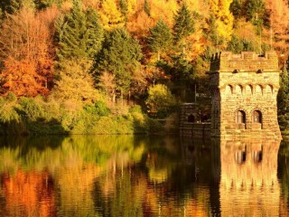 Пазл «Башня над водой»