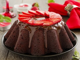 Пазл «Кекс с клубникой»