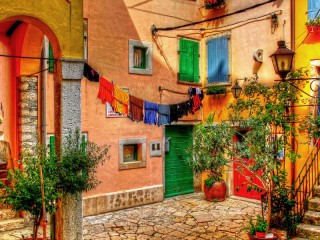 Пазл «Дворик в Ровини»