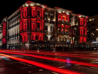 Пазл «Город в красном цвете»