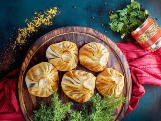 Пазл «Хинкали и зелень»