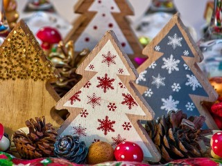 Пазл «Игрушечные ёлки»