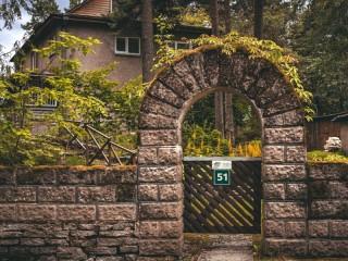 Пазл «Калитка в каменной стене»