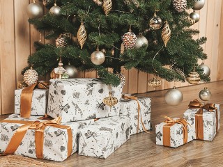 Пазл «Коробки под ёлью»