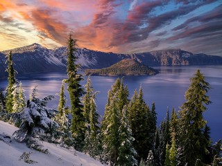 Пазл «Кратерное озеро»