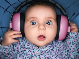 Пазл «Малыш в наушниках»