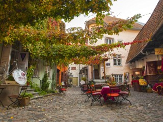 Пазл «Masters Courtyard»