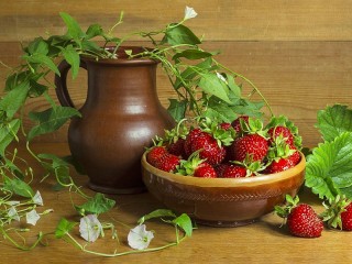 Пазл «Натюрморт с клубникой»