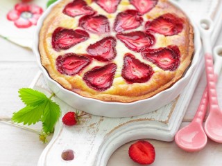 Пазл «пирог с клубникой»