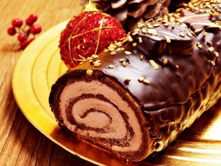 Пазл «Рулет с шоколадом и игрушкой»