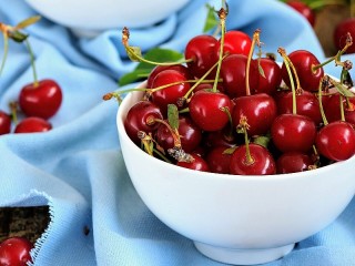 Пазл «Спелая вишня»