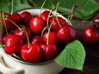 Пазл «Свежая вишня»