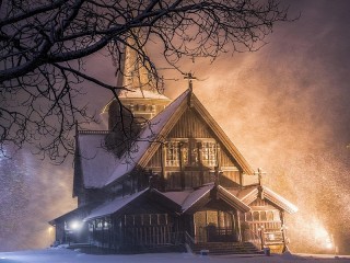 Пазл «Церковь ночью»