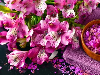 Пазл «Цветы для ванны»