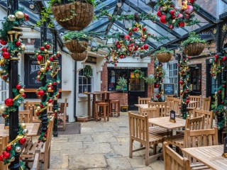 Пазл «Tudor Bar»