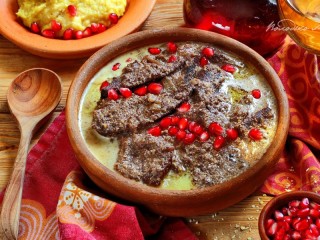 Пазл «В орехово-чесночном соусе»