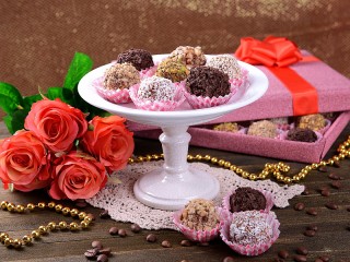 Пазл «Вазочка с конфетами»