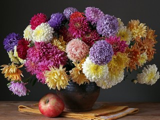 Пазл «Яблоко и букет»