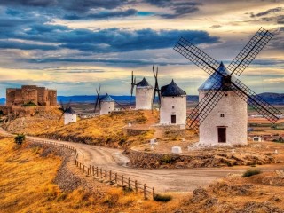 Пазл «Замок и мельницы»