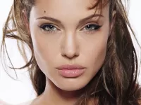 Пазл Анджелина Джоли