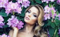 Пазл Девушка и цветы