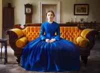 Пазл Девушка на диване