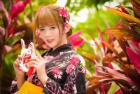 Пазл Девушка с маской