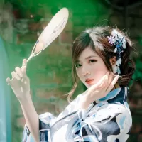 Пазл Девушка с веером