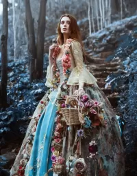 Пазл Девушка в лесу