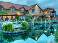 Пазл Дом у канала