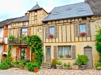 Пазл Дома в Нажаке