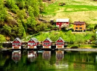 Пазл Домики у воды