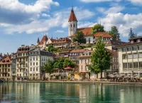 Пазл Город у озера