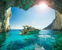 Пазл Катер в гроте