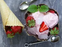 Пазл Клубника и мороженое 