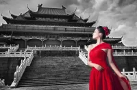 Пазл Красное на чёрном