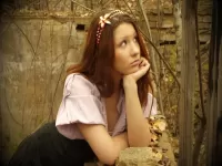 Пазл Мечтающая деушка