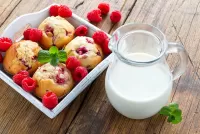 Пазл Молоко и кексы