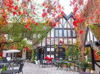 Пазл Отель Красный лев