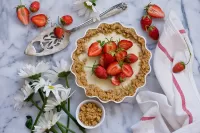 Пазл Пирог с клубникой