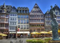 Пазл Площадь в старом городе