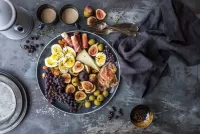 Пазл Поднос с закуской