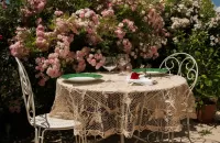 Пазл Роза на столе