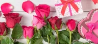 Пазл Розы и подарки