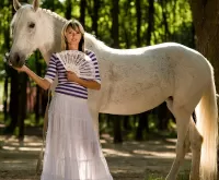 Пазл С веером и конём