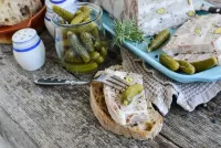 Пазл Сало с огурцами
