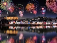 Пазл Салют над городом