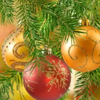 Пазл Шары на ели