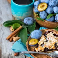 Пазл Сливы и пирог