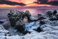 Пазл Снег и море